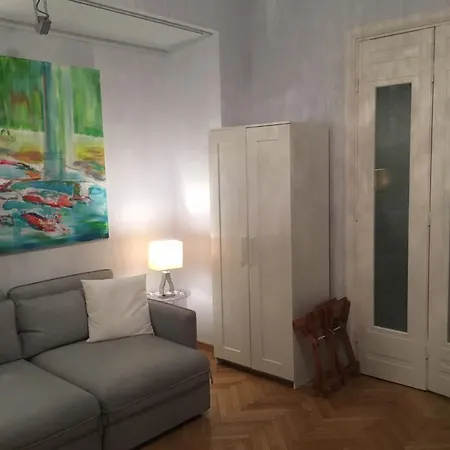 Apartament Atelier Nicole Apartment *