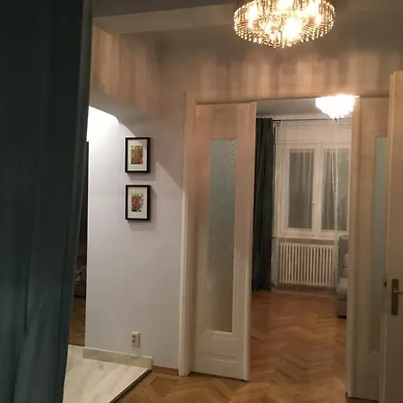 Apartament Atelier Nicole * Бухарест